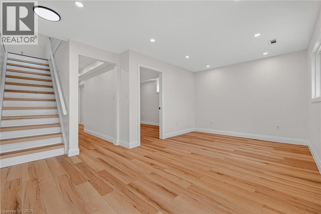 101 ANASTASIA Crescent, Brantford, Ontario, N3P2A8 — Photo 14