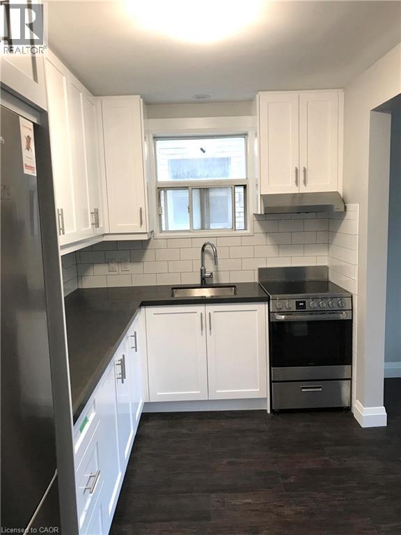 273 LAKESHORE Road E Unit# 1, Mississauga, Ontario, L5G1G8 — Photo 2