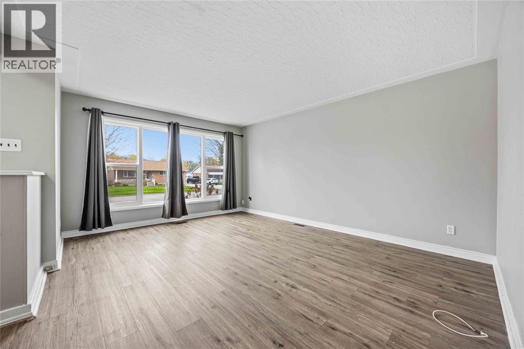 1010 MEIGHEN CRESCENT, Sarnia, Ontario, N7S1A8 — Photo 10