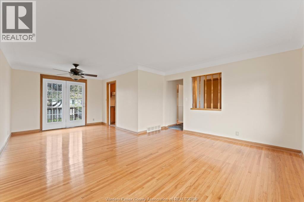 4045 DOUGALL, Windsor, Ontario, N9G1X4 — Photo 10