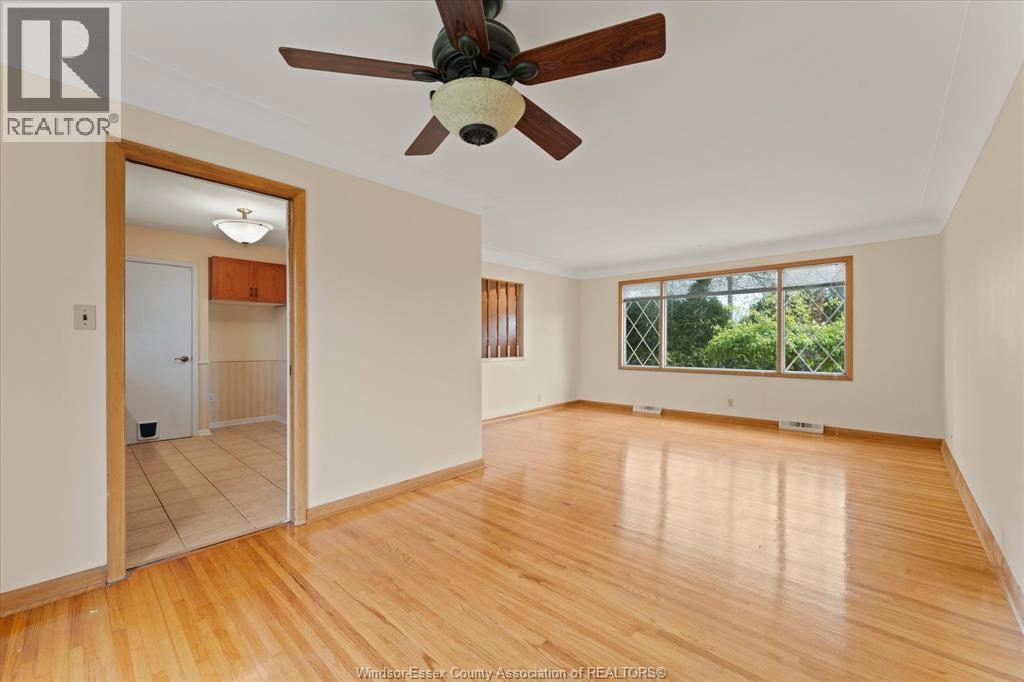4045 DOUGALL, Windsor, Ontario, N9G1X4 — Photo 12