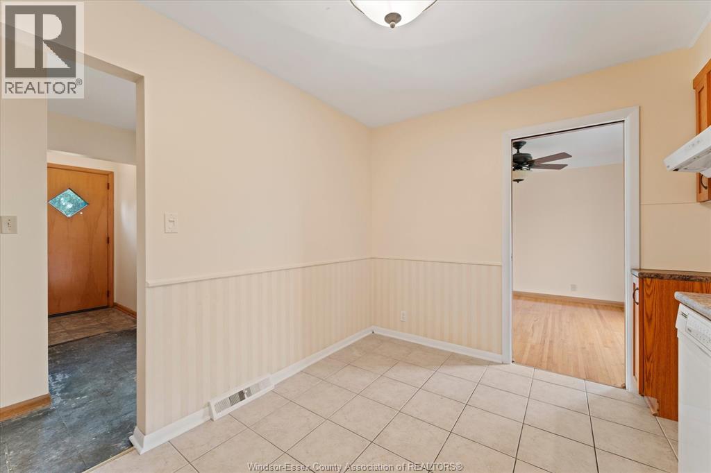 4045 DOUGALL, Windsor, Ontario, N9G1X4 — Photo 18
