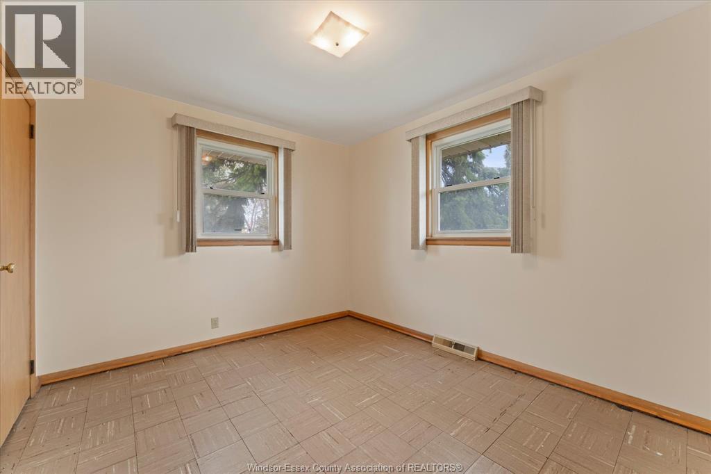 4045 DOUGALL, Windsor, Ontario, N9G1X4 — Photo 20
