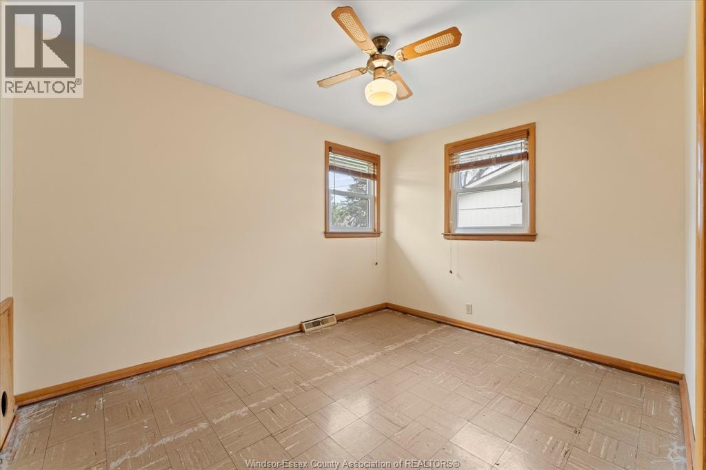 4045 DOUGALL, Windsor, Ontario, N9G1X4 — Photo 21