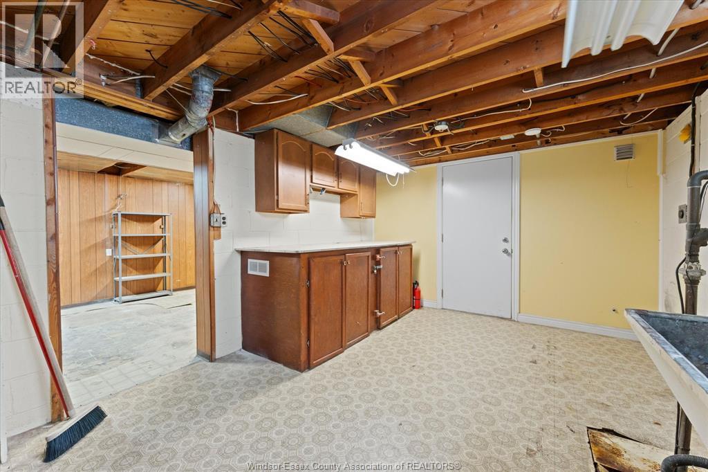 4045 DOUGALL, Windsor, Ontario, N9G1X4 — Photo 28