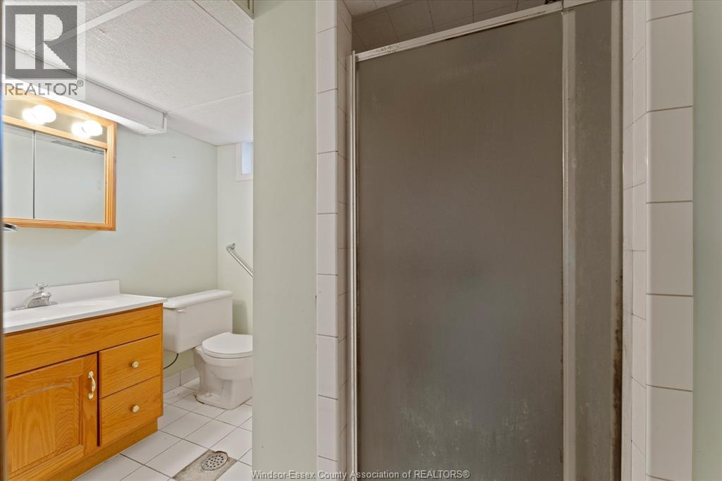 4045 DOUGALL, Windsor, Ontario, N9G1X4 — Photo 31