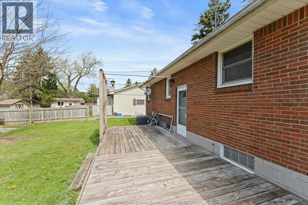 4045 DOUGALL, Windsor, Ontario, N9G1X4 — Photo 33