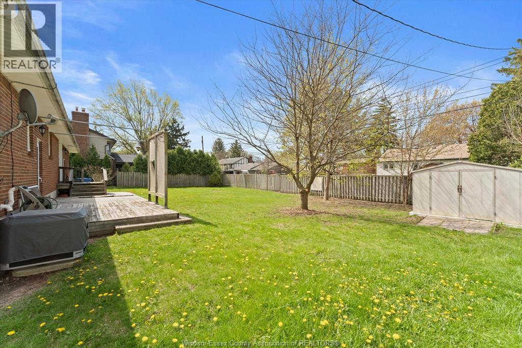 4045 DOUGALL, Windsor, Ontario, N9G1X4 — Photo 35