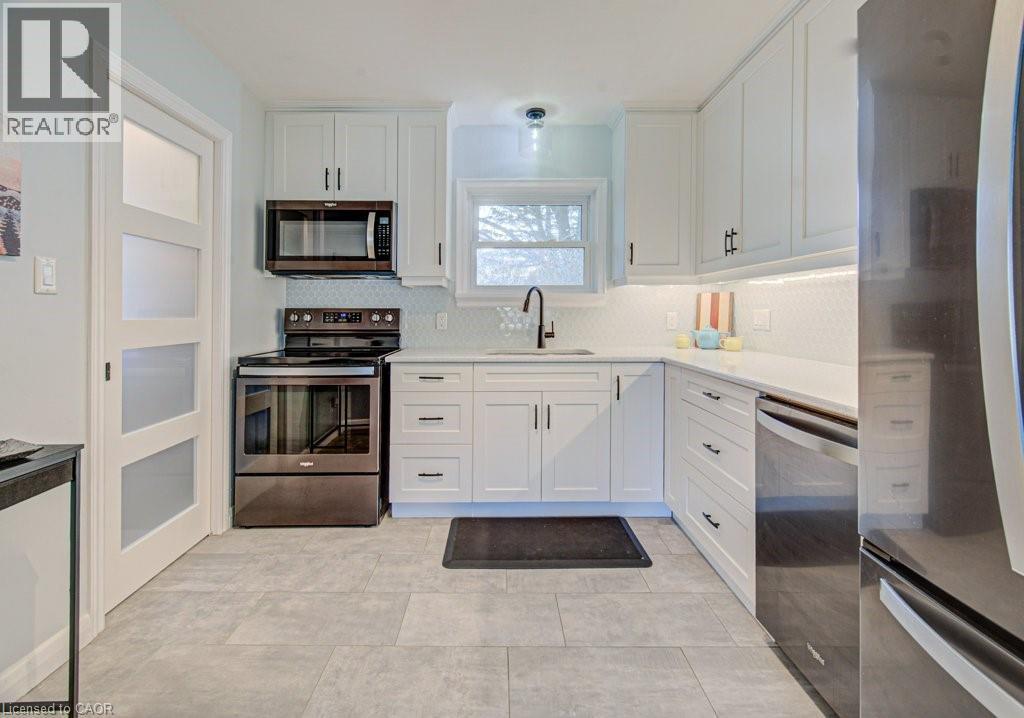 549 DUNBAR Road, Kitchener, Ontario, N2M2X1 — Photo 13