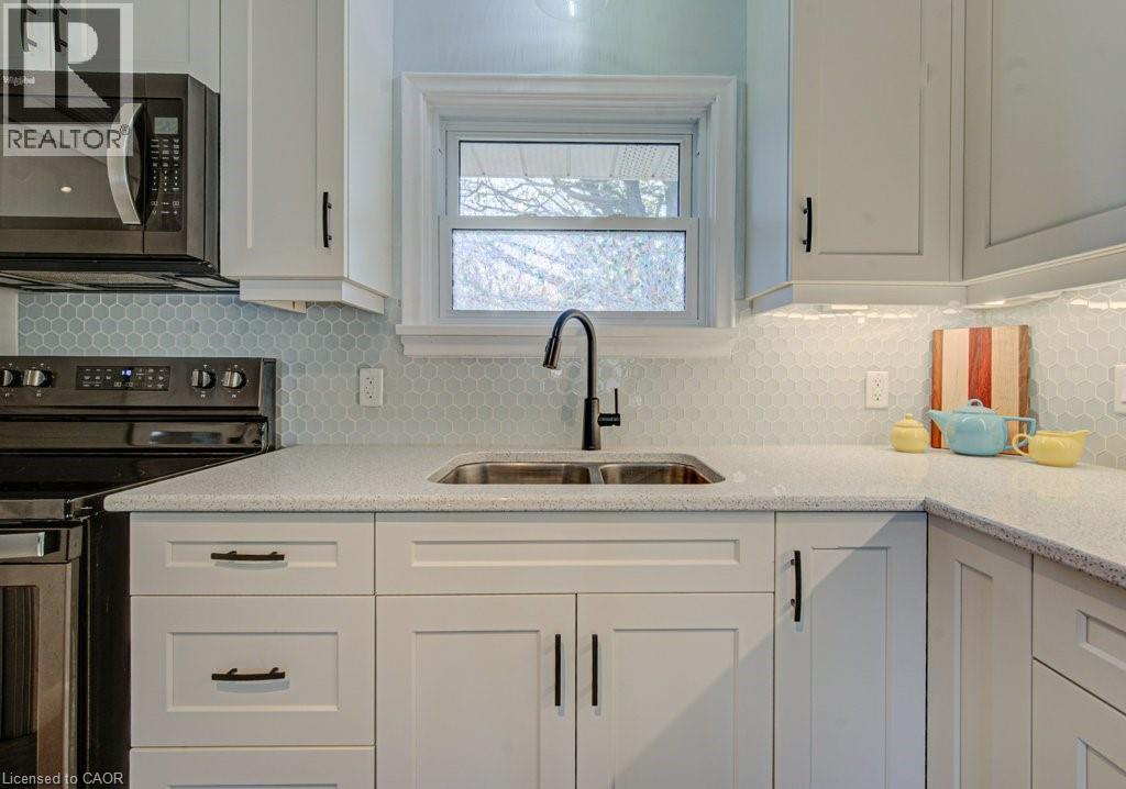 549 DUNBAR Road, Kitchener, Ontario, N2M2X1 — Photo 17
