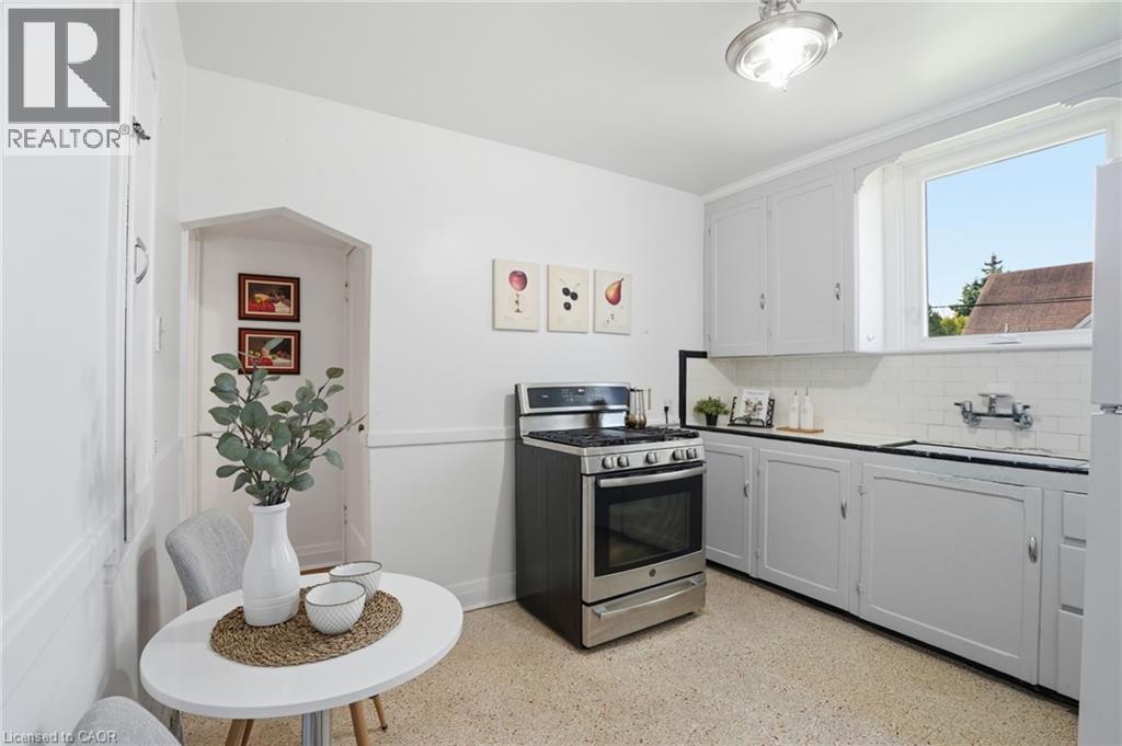 123 LONGWOOD Road N, Hamilton, Ontario, L8S3V8 — Photo 13