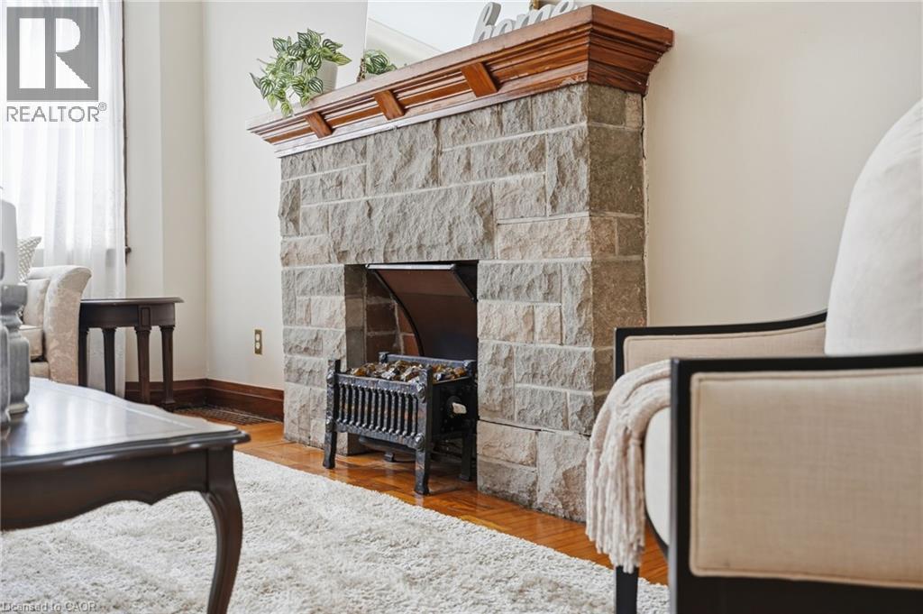 123 LONGWOOD Road N, Hamilton, Ontario, L8S3V8 — Photo 8