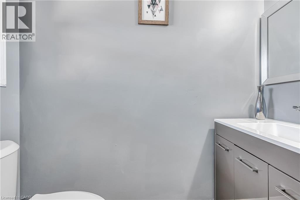 67 ORCHID Crescent, Kitchener, Ontario, N2E3N4 — Photo 5