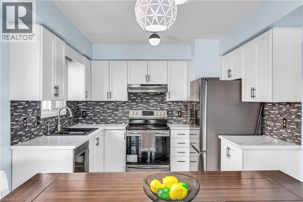 67 ORCHID Crescent, Kitchener, Ontario, N2E3N4 — Photo 9