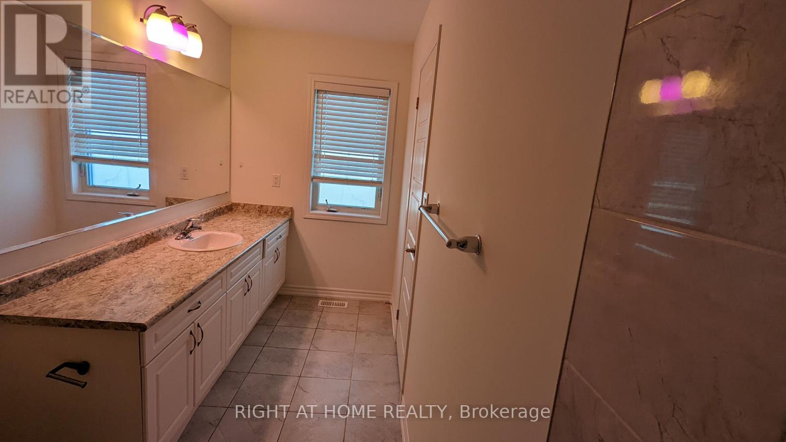 686 LAKING TERRACE, Milton (CL Clarke), Ontario, L9T0Y8 — Photo 17