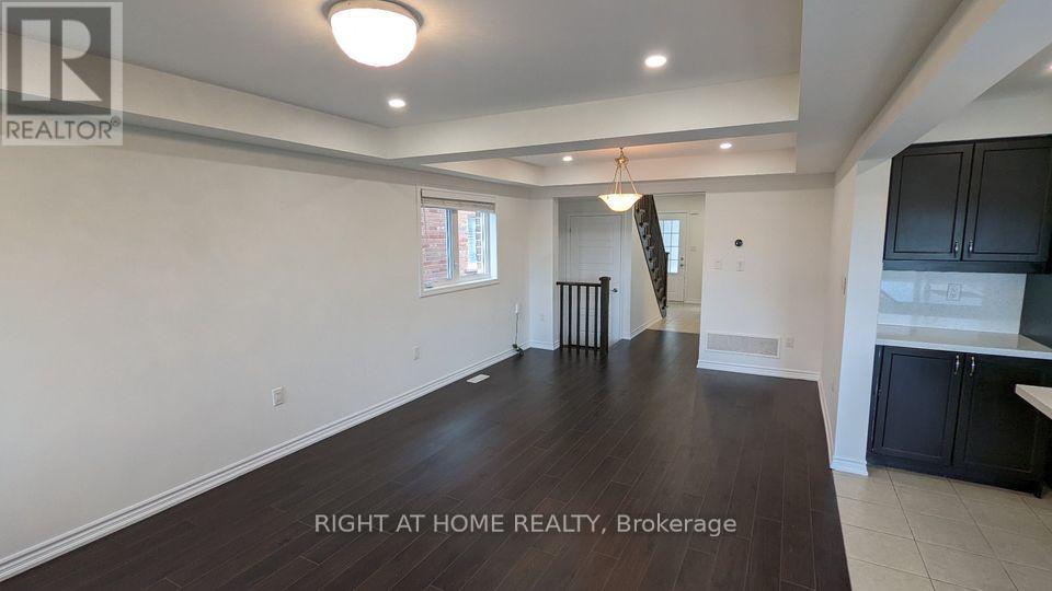 686 LAKING TERRACE, Milton (CL Clarke), Ontario, L9T0Y8 — Photo 7