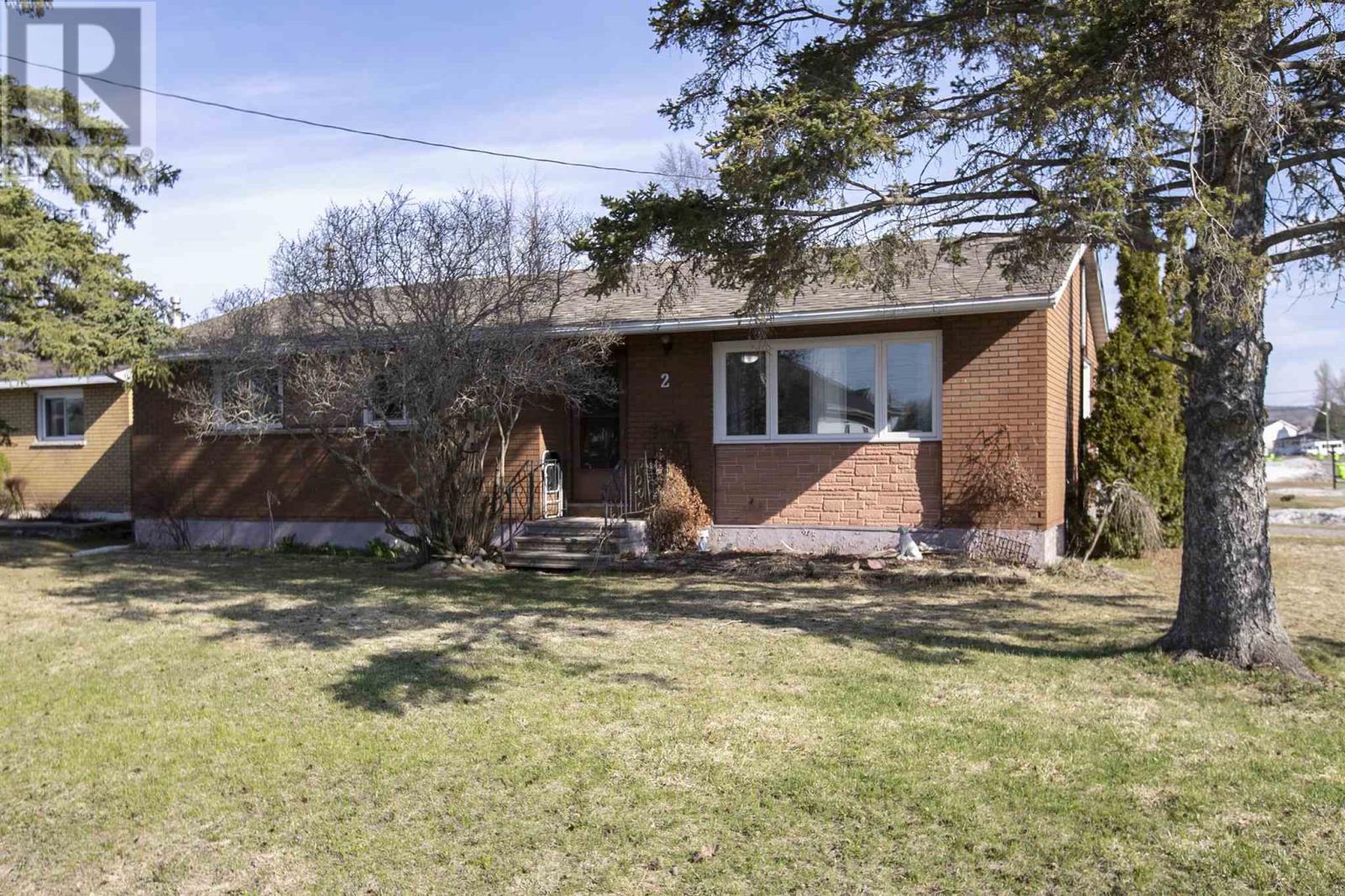 2 Winfield DR, Sault Ste. Marie, Ontario, P6C2M9 — Photo 3