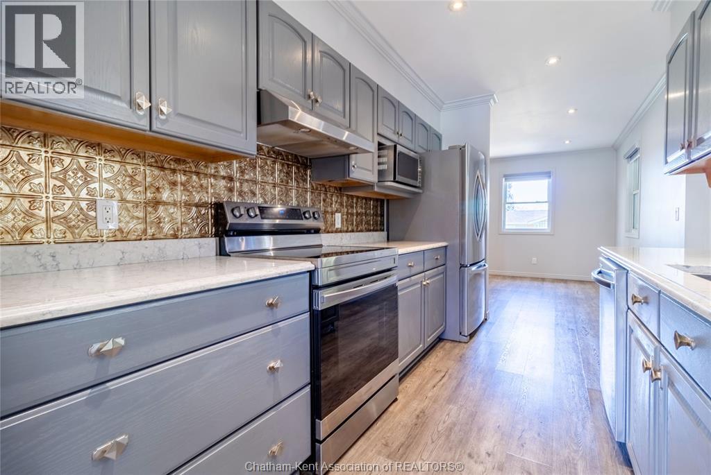 6121 Emerson AVENUE, Comber, Ontario, N0P1J0 — Photo 10