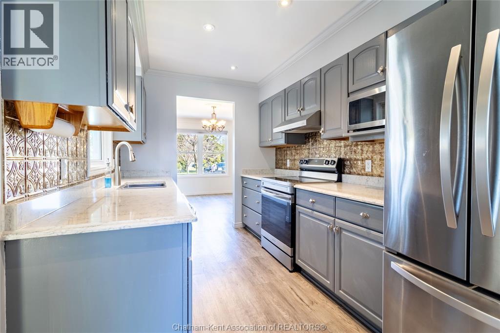 6121 Emerson AVENUE, Comber, Ontario, N0P1J0 — Photo 11
