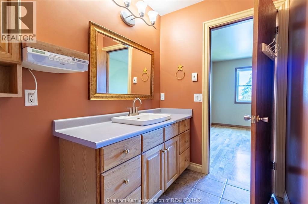 6121 Emerson AVENUE, Comber, Ontario, N0P1J0 — Photo 32