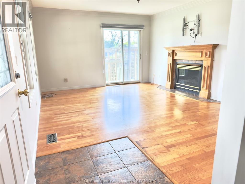 6121 Emerson AVENUE, Comber, Ontario, N0P1J0 — Photo 5