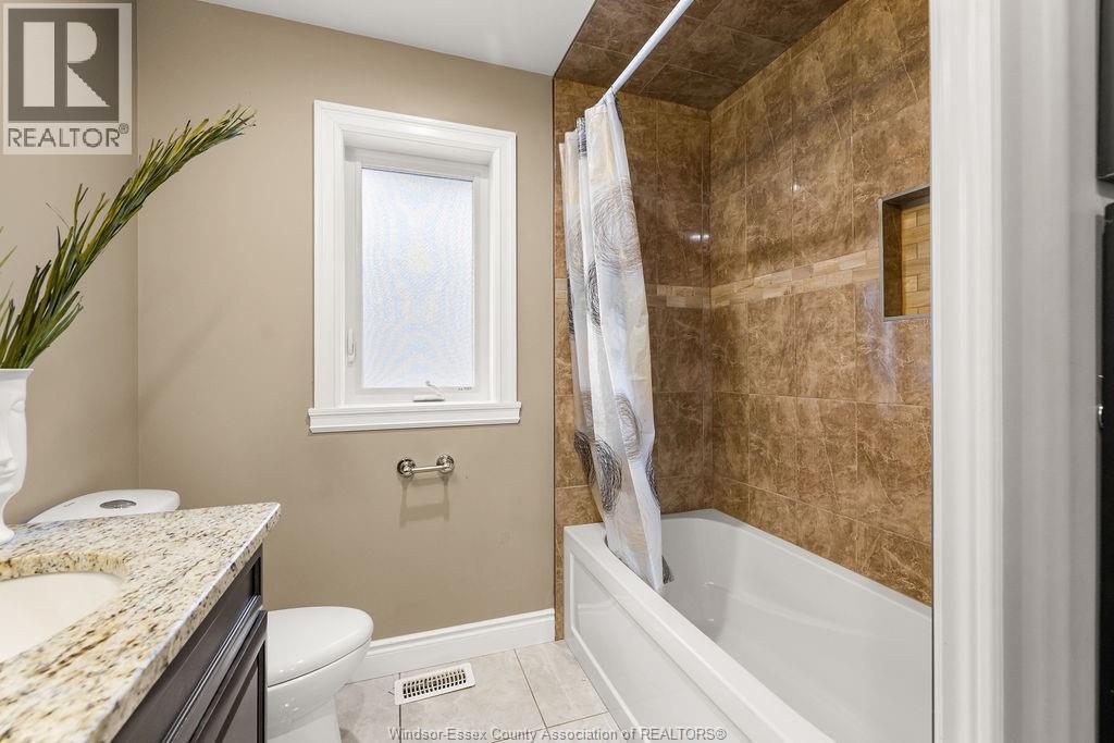 379 PIROLI CRESCENT, Lakeshore, Ontario, N8L0R7 — Photo 16
