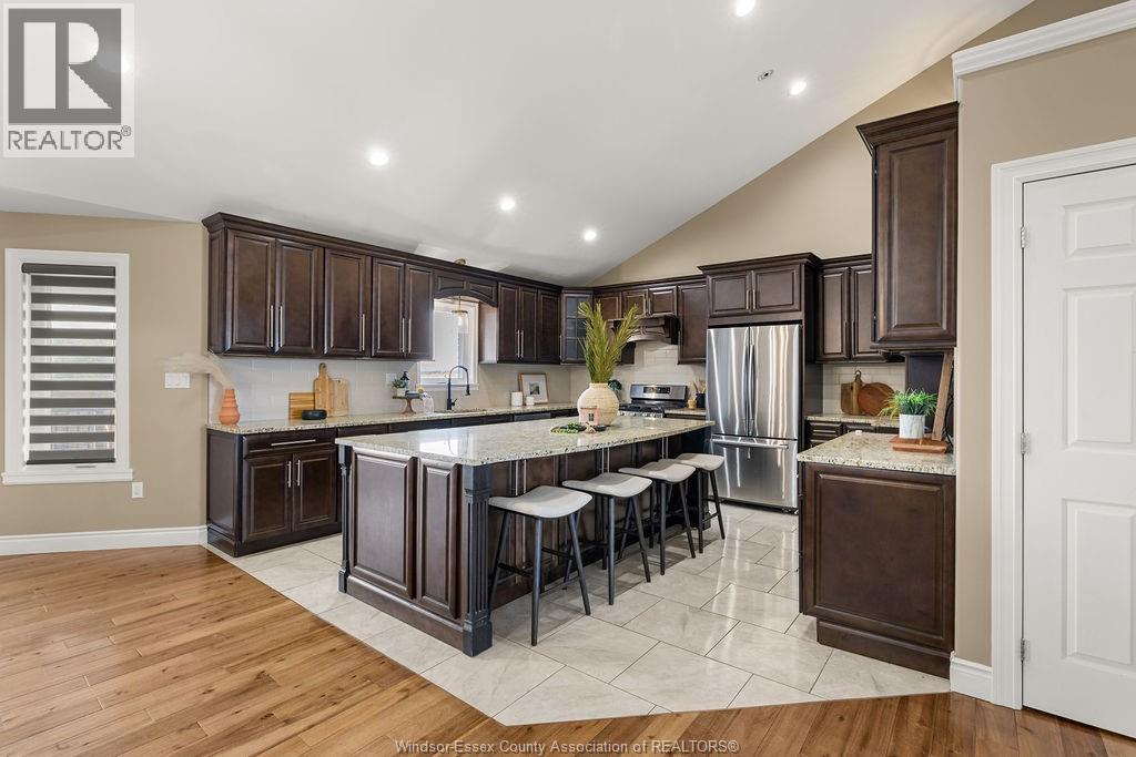 379 PIROLI CRESCENT, Lakeshore, Ontario, N8L0R7 — Photo 7