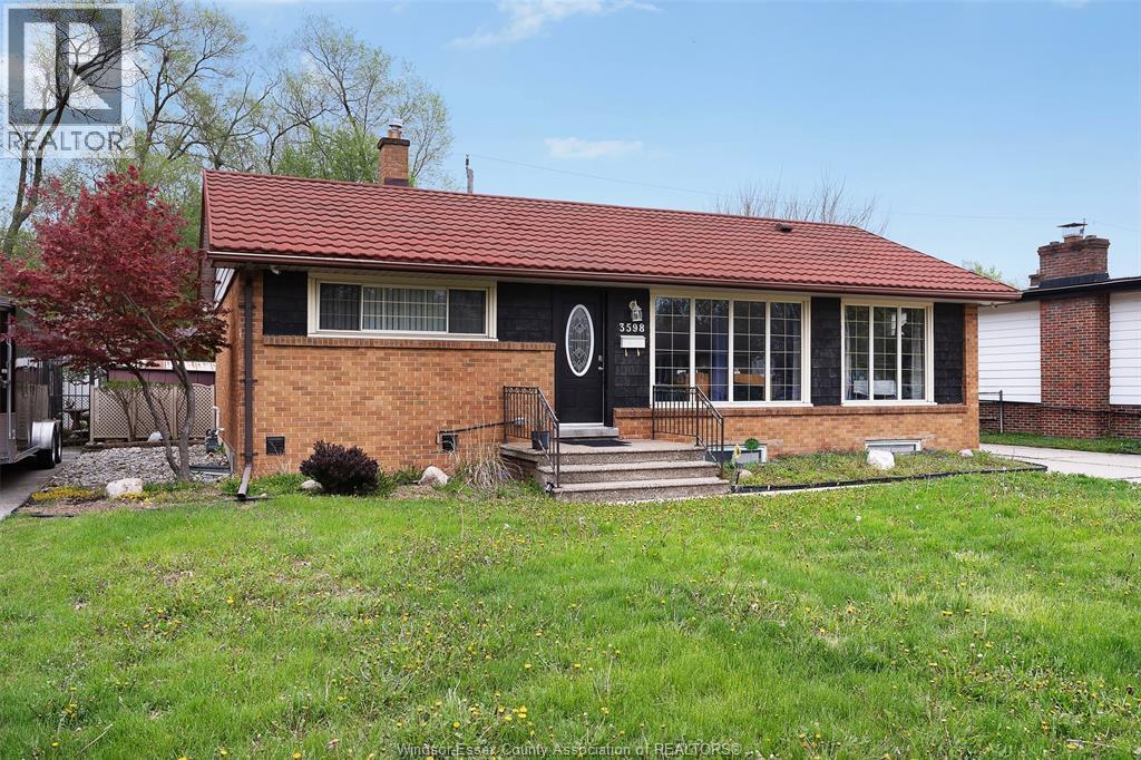 3598 RANKIN AVENUE, Windsor, Ontario, N9E3C5 — Photo 2