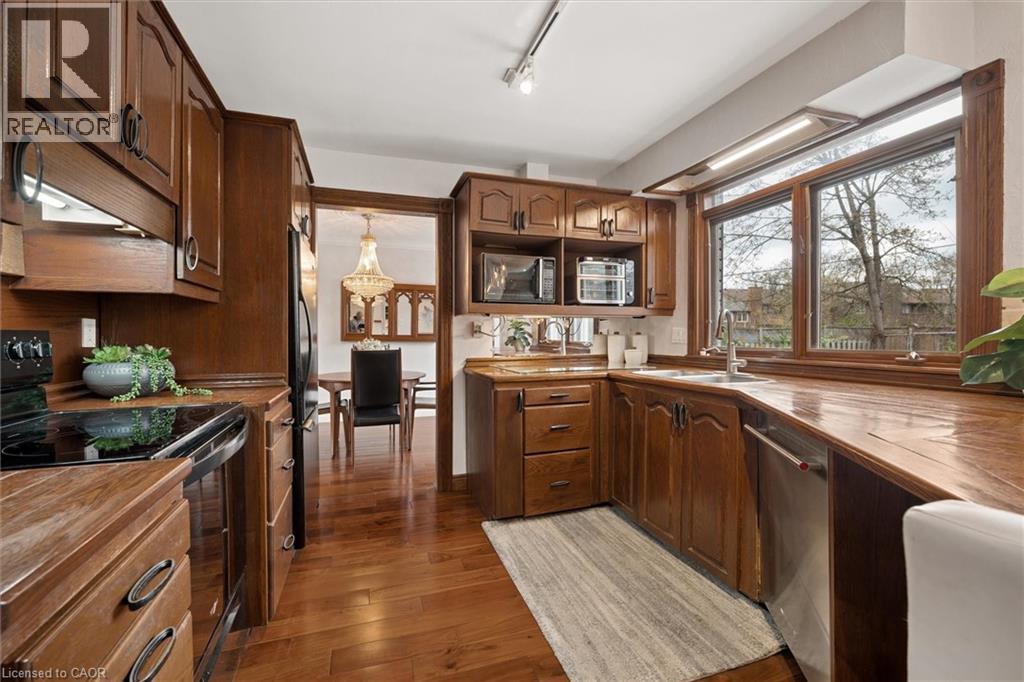 12 BURNHAMILL Place, Etobicoke, Ontario, M9C3S4 — Photo 16