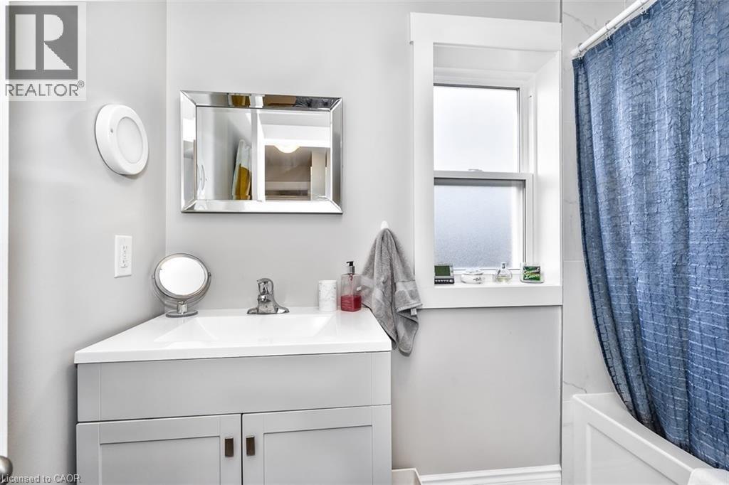 144 OTTAWA Street S, Hamilton, Ontario, L8K2E4 — Photo 8