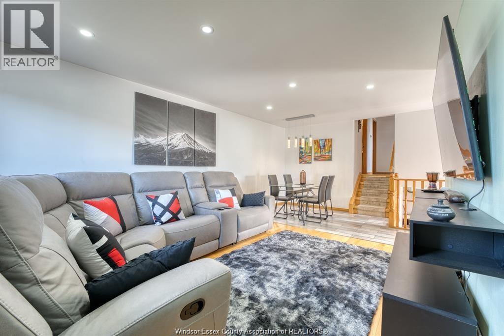 2746 Allyson AVENUE, Windsor, Ontario, N8W5S8 — Photo 2