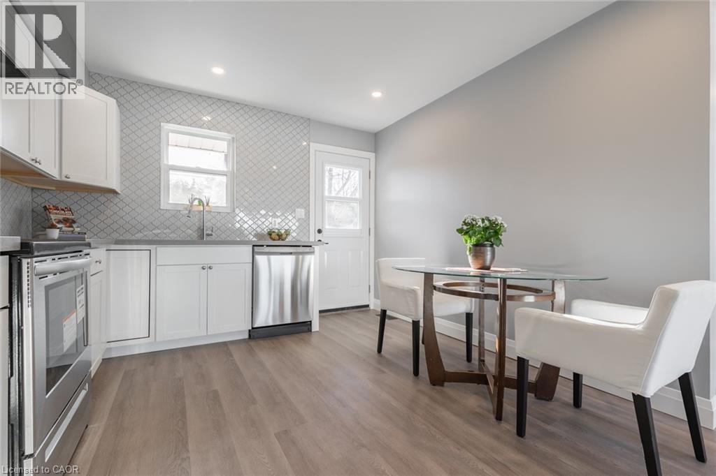 58 SANDALWOOD Avenue, Hamilton, Ontario, L8T2E3 — Photo 10