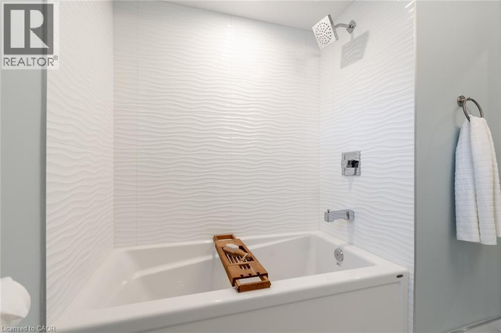 58 SANDALWOOD Avenue, Hamilton, Ontario, L8T2E3 — Photo 24