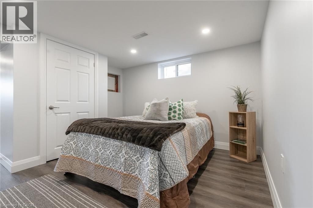 58 SANDALWOOD Avenue, Hamilton, Ontario, L8T2E3 — Photo 37