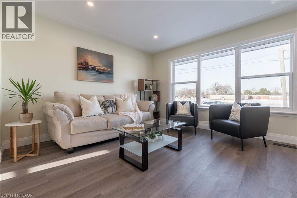 58 SANDALWOOD Avenue, Hamilton, Ontario, L8T2E3 — Photo 5