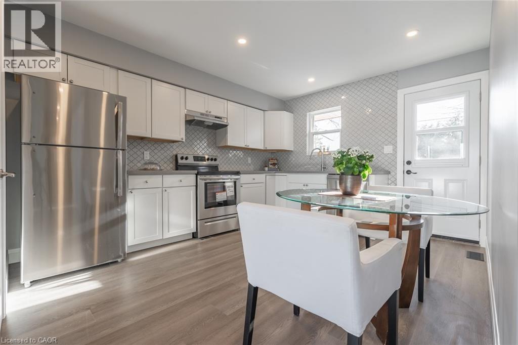 58 SANDALWOOD Avenue, Hamilton, Ontario, L8T2E3 — Photo 9