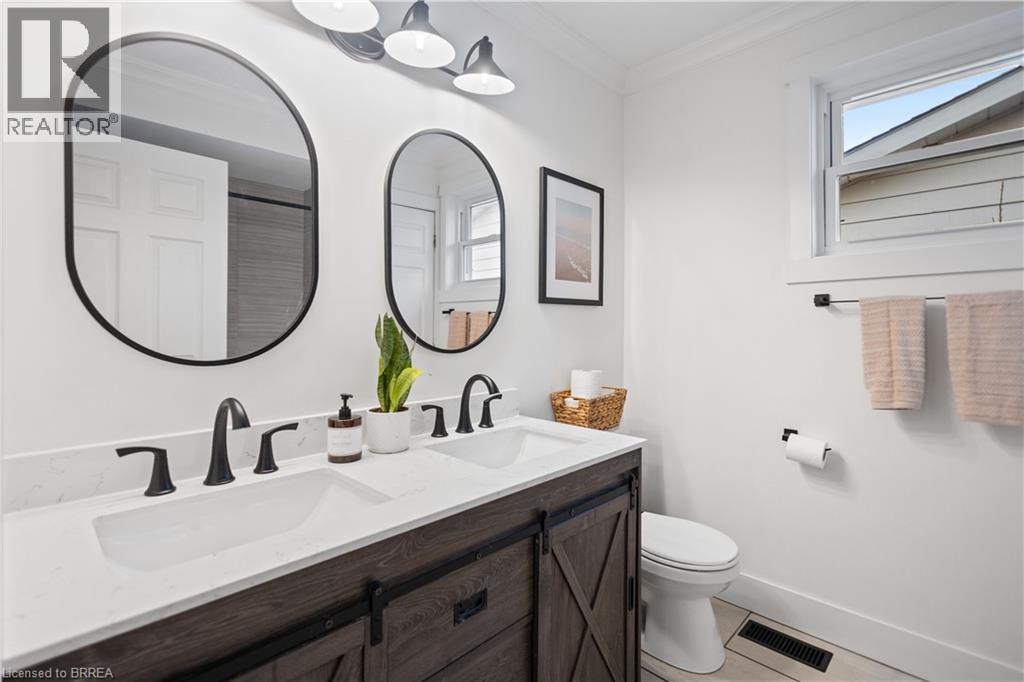 7 COLONIAL Crescent, Brantford, Ontario, N3R7M5 — Photo 29