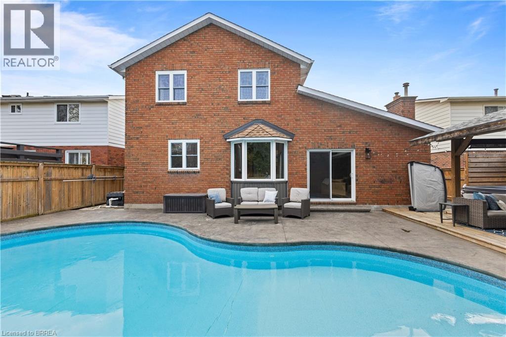 7 COLONIAL Crescent, Brantford, Ontario, N3R7M5 — Photo 41