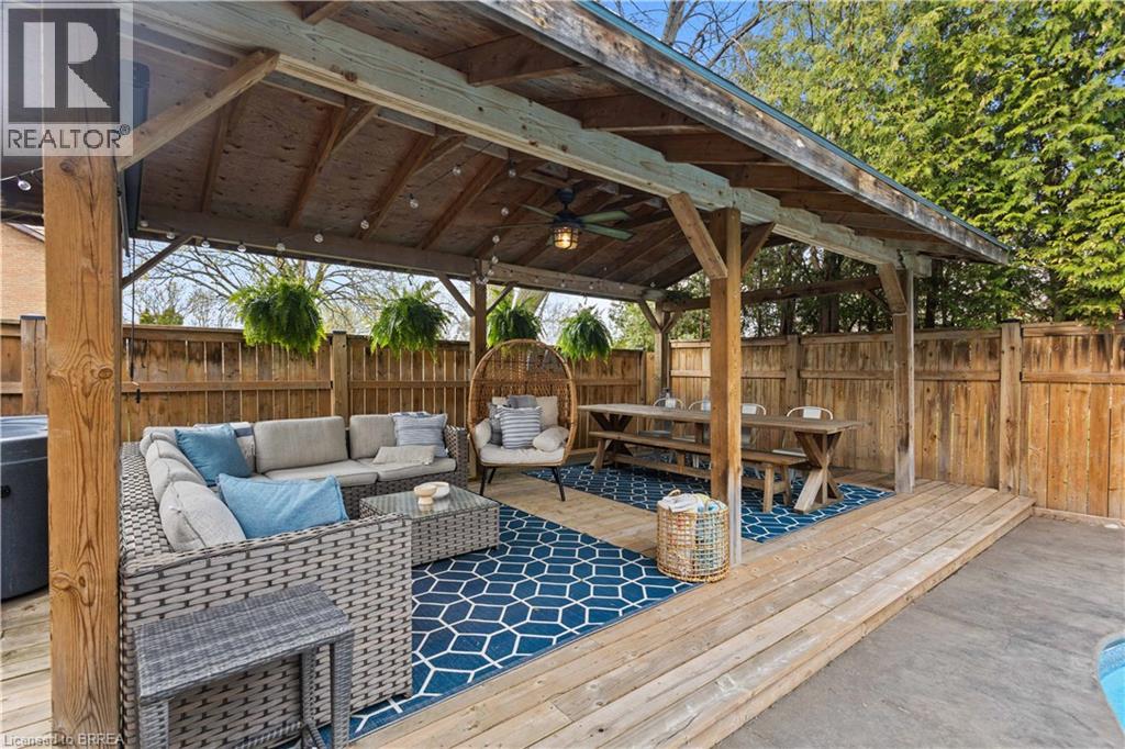 7 COLONIAL Crescent, Brantford, Ontario, N3R7M5 — Photo 44