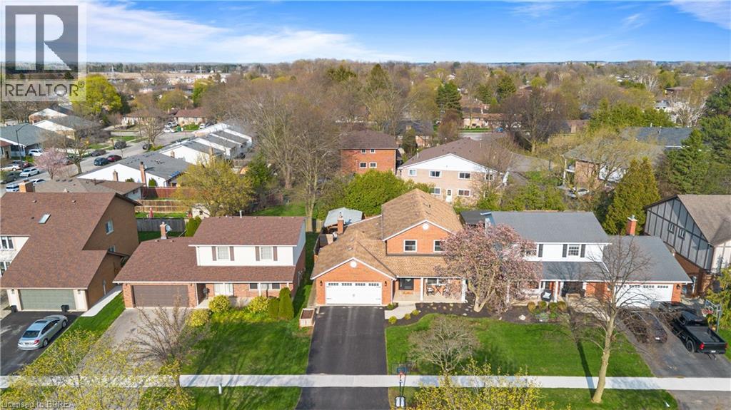 7 COLONIAL Crescent, Brantford, Ontario, N3R7M5 — Photo 47