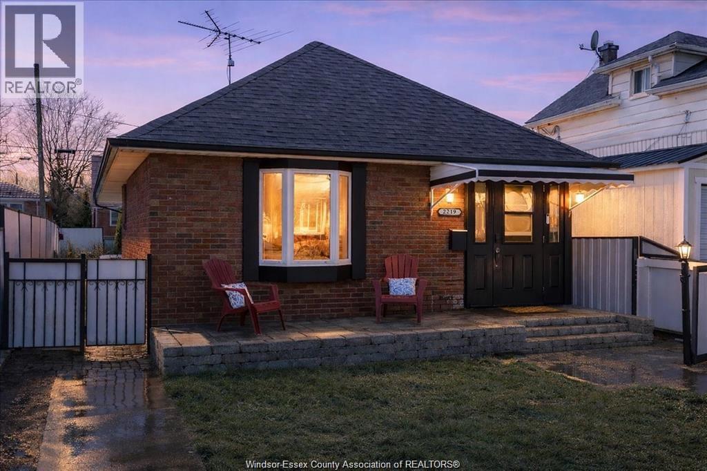2219 MARENTETTE, Windsor, Ontario, N8X4E8 — Photo 4