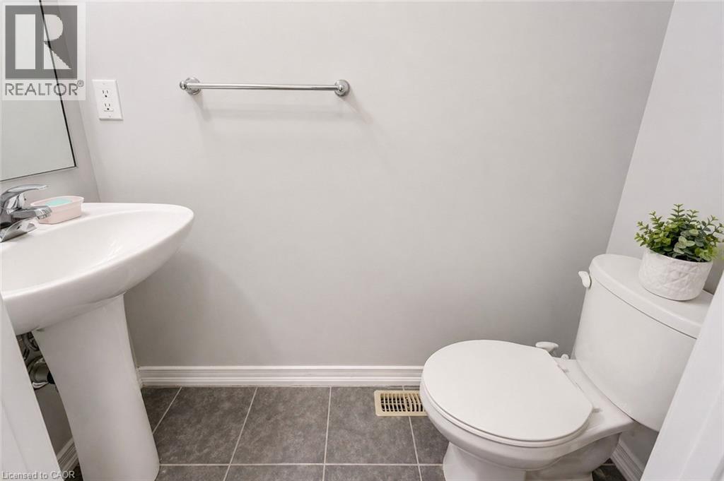 71 GLENVISTA Drive, Kitchener, Ontario, N2R0E3 — Photo 15