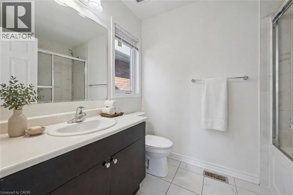 267 GROVEHILL Crescent, Kitchener, Ontario, N2R0K8 — Photo 18