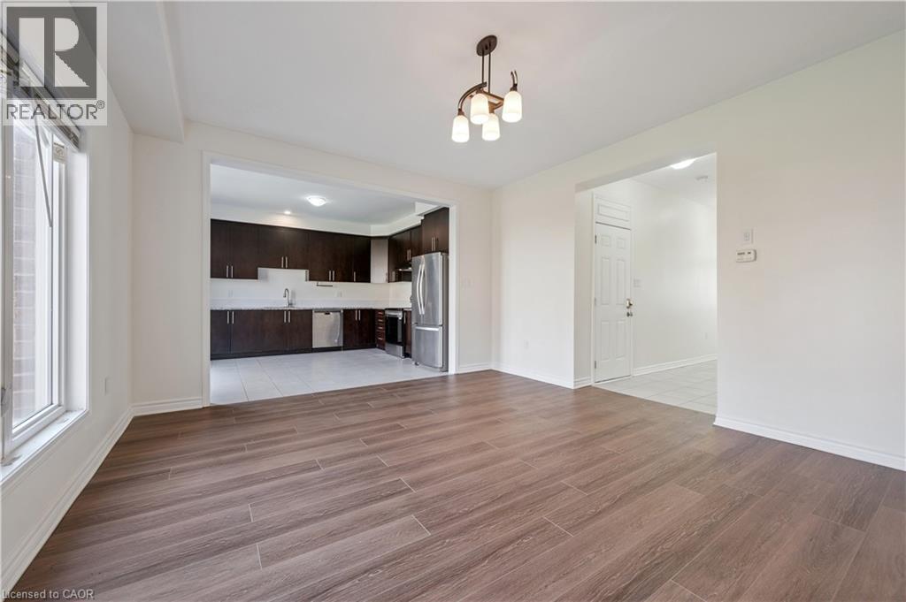 267 GROVEHILL Crescent, Kitchener, Ontario, N2R0K8 — Photo 9