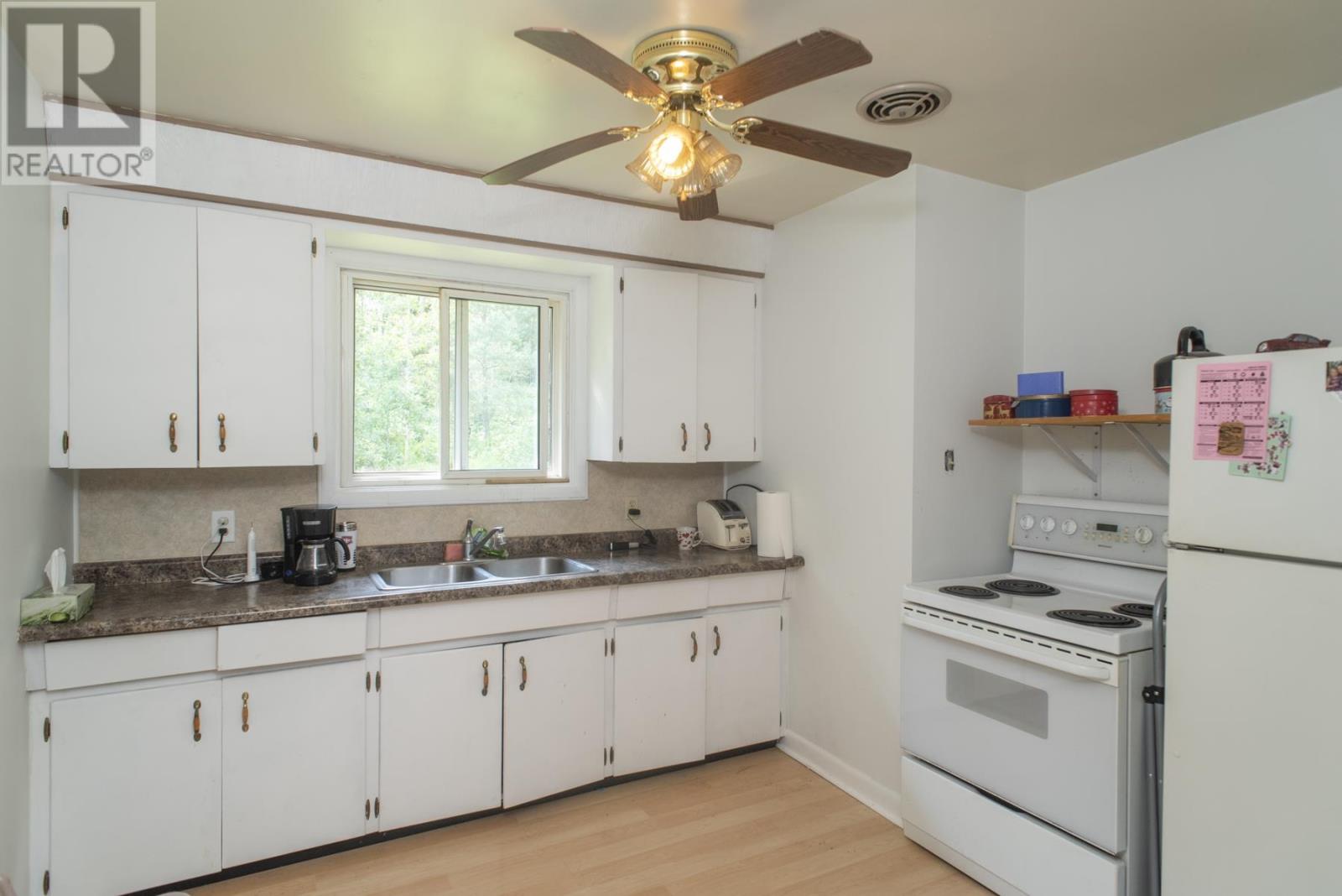 130 Hull Ave, Thunder Bay, Ontario, P7A6P1 — Photo 12
