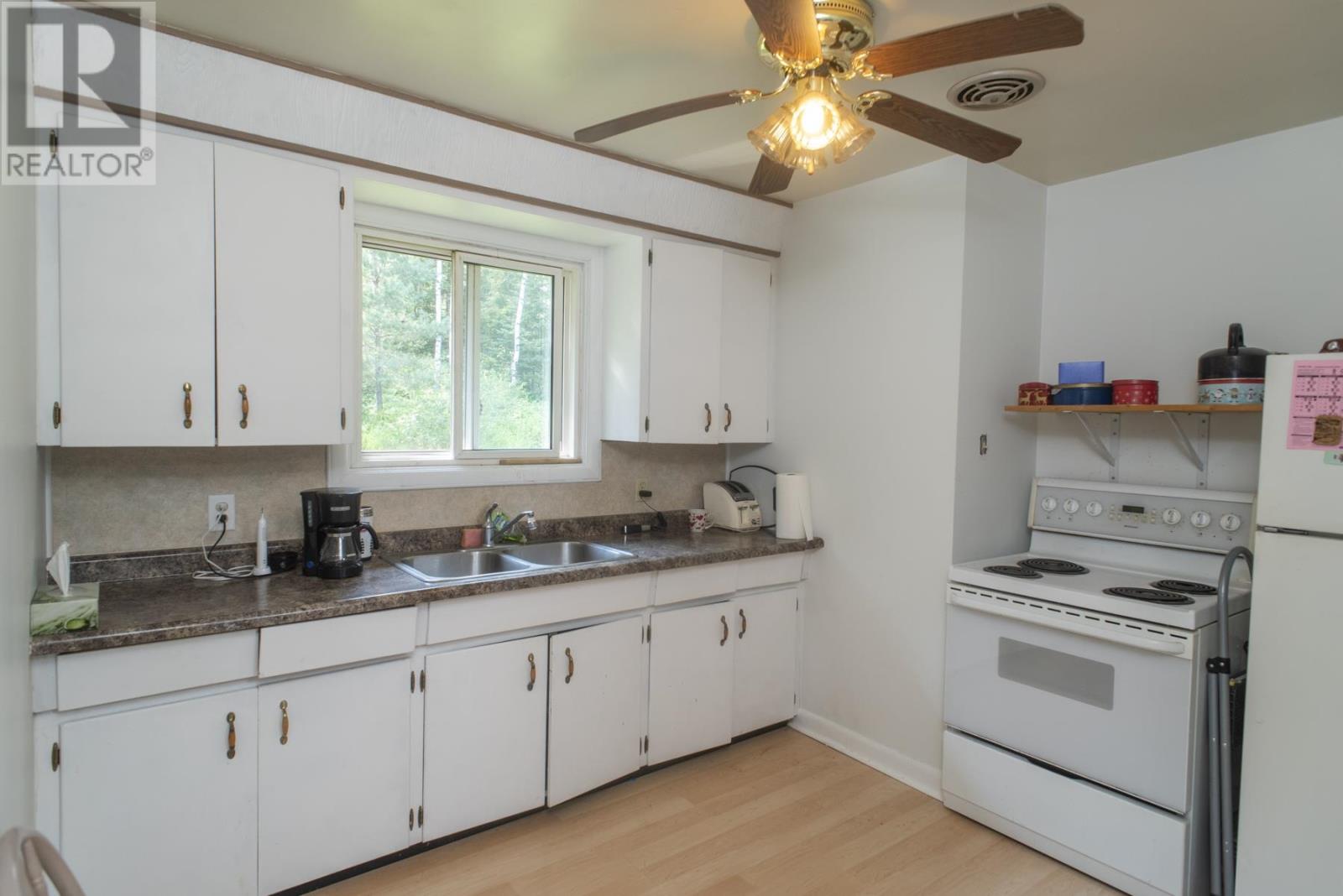 130 Hull Ave, Thunder Bay, Ontario, P7A6P1 — Photo 14