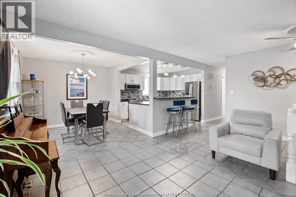 2055 GRAND MARAIS ROAD West, Windsor, Ontario, N9E4K1 — Photo 14