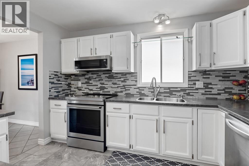 2055 GRAND MARAIS ROAD West, Windsor, Ontario, N9E4K1 — Photo 18