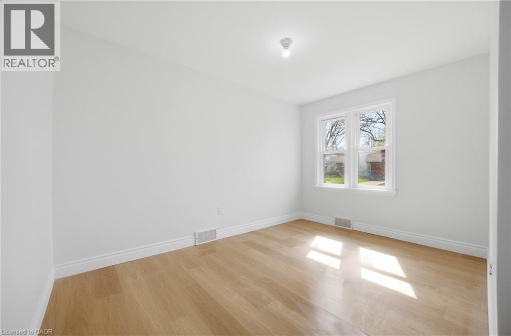36 WOODELM Drive, St. Catharines, Ontario, L2M4N3 — Photo 13