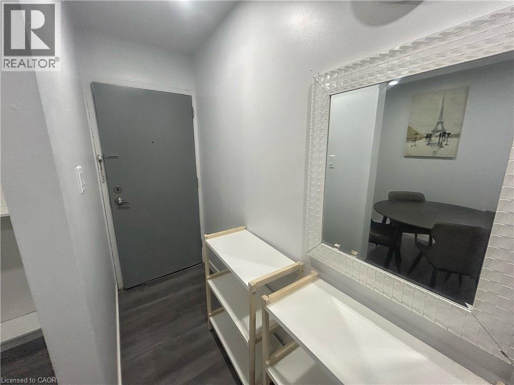 303 N KING Street N Unit# 5, Waterloo, Ontario, N2J2Z1 — Photo 2